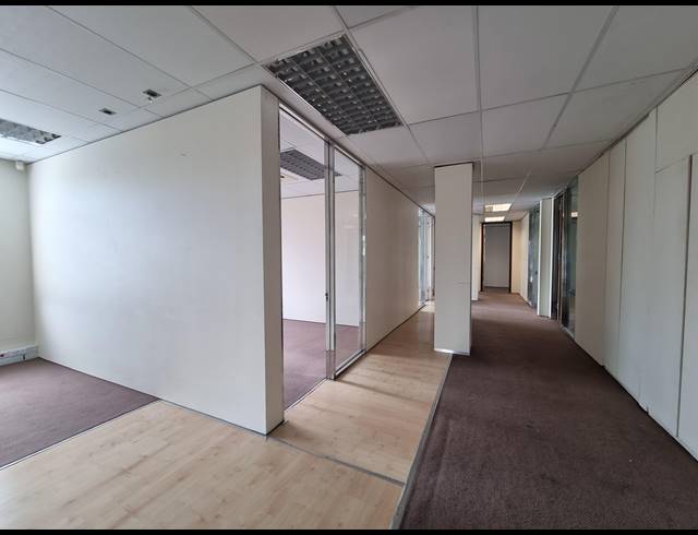 616M² OFFICE TO LET IN TYGER VALLEY